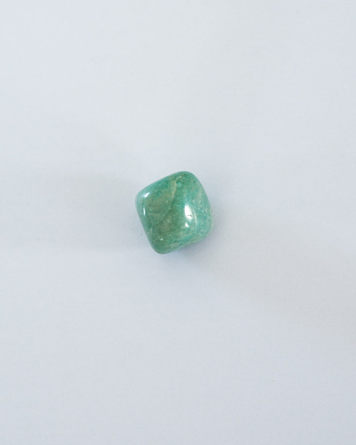 Une pierre roulée Amazonite