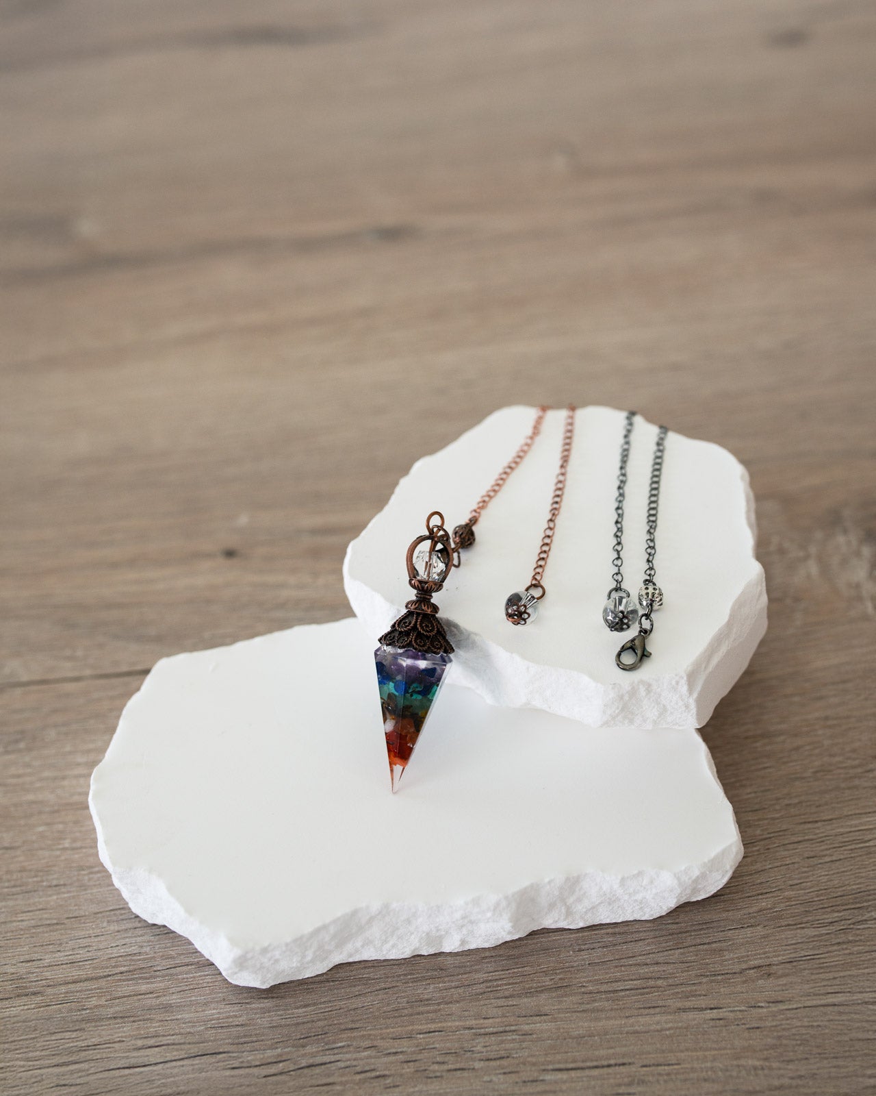 Pendule en pierres de Chakras