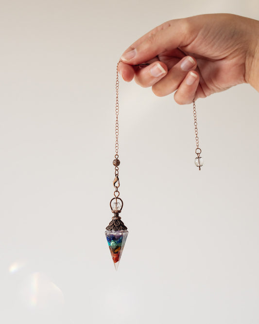 Pendule en pierres de Chakras