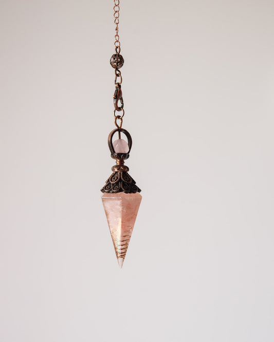 Pendule en pierres de Quartz Rose